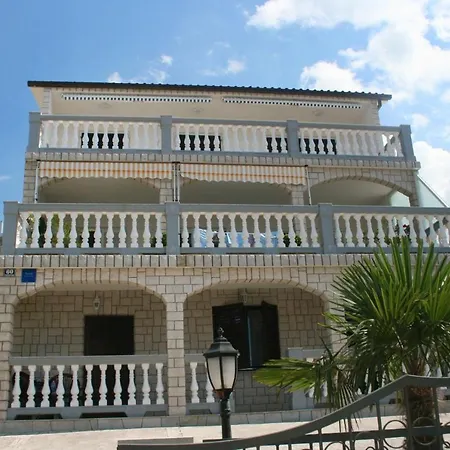 Family-friendly With Swimming Pool - 5489 Apartman *