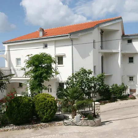 Family-friendly With Swimming Pool - 5489 Crikvenica