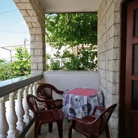 Family-friendly With Swimming Pool - 5489 Apartment Crikvenica