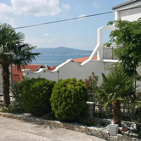 Family-friendly With Swimming Pool - 5489 * Crikvenica